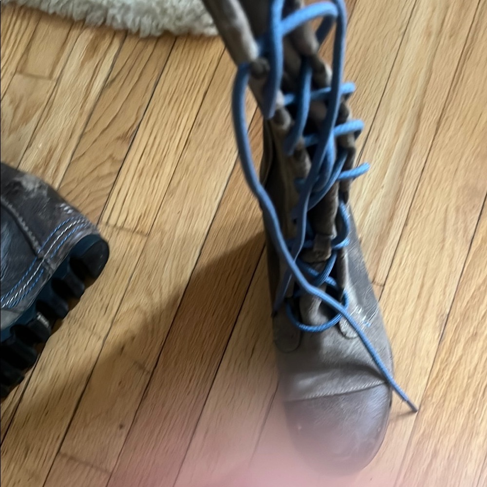 Sorel Cate the Great Boots! Never Worn .These are discontinued & super Rare !